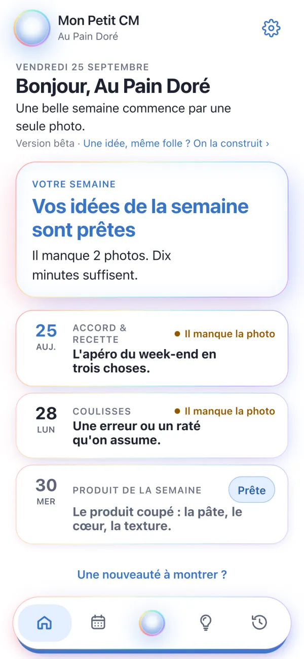 L'accueil de Mon Petit CM : la semaine déjà écrite, jour par jour, et les photos qu'il reste à prendre.